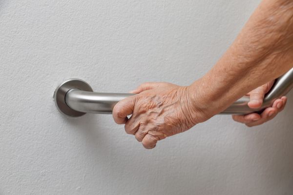 Cost of Grab Bar Installation in Oakland