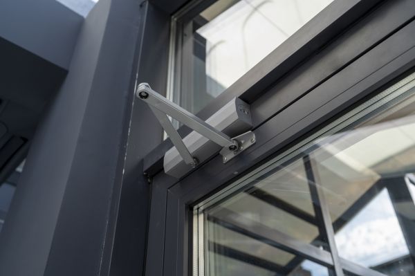 Cost of Door Closer Mounting in Oakland