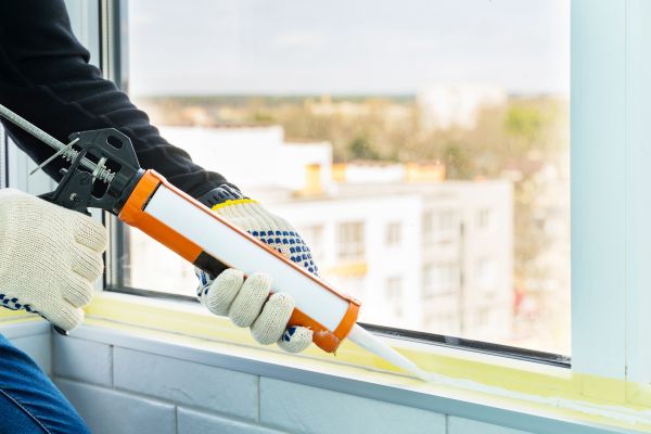 Cost of Window Recaulking Service in Oakland