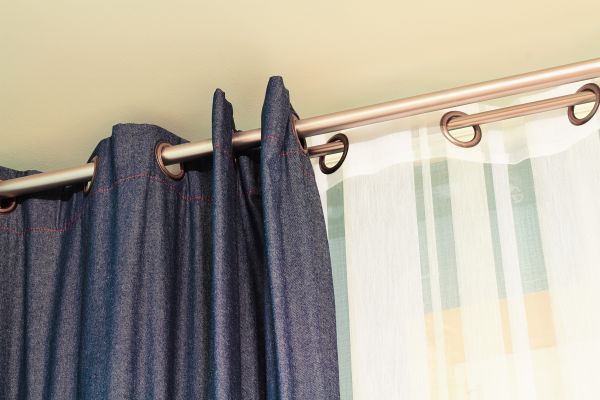 Cost of Curtain Rod Replacement in Oakland