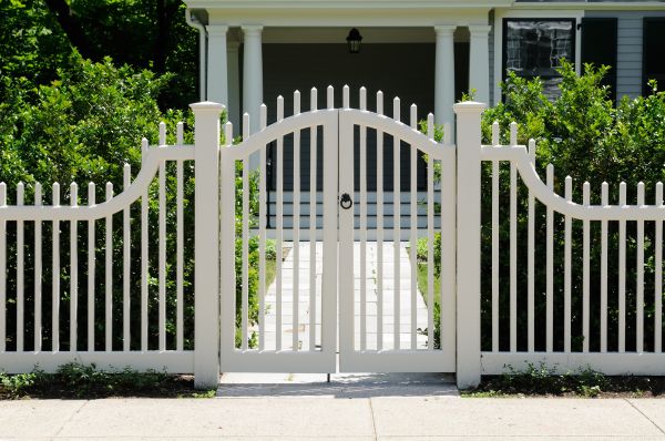 Cost of Gate Hinge Replacement in Oakland
