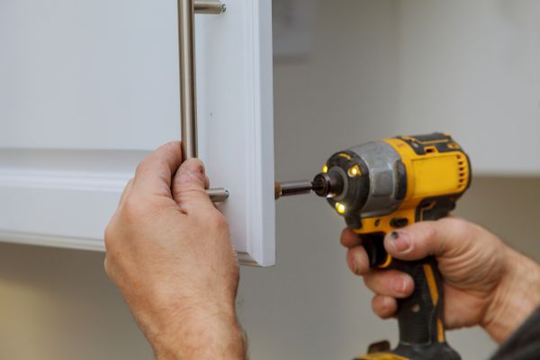 Cost of Cabinet Knob Installation in Oakland